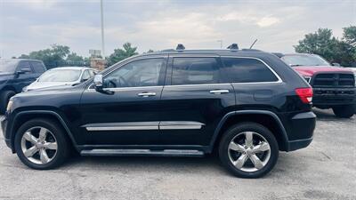 2012 Jeep Grand Cherokee Overland   - Photo 8 - Raytown, MO 64138