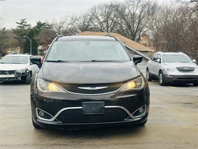2017 Chrysler Pacifica Touring-L - Photo 3 - Kansas City, MO 64131