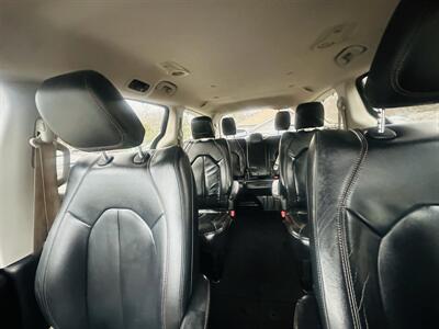 2017 Chrysler Pacifica Touring-L - Photo 23 - Kansas City, MO 64131