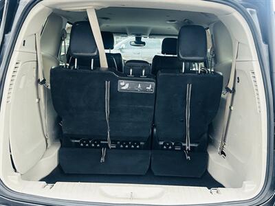 2017 Chrysler Pacifica Touring-L - Photo 12 - Kansas City, MO 64131