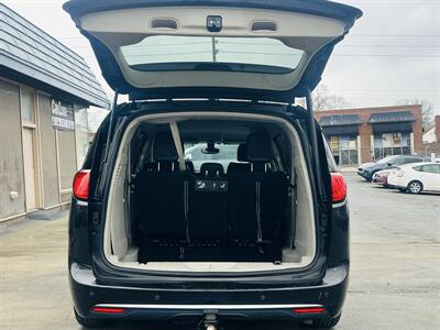 2017 Chrysler Pacifica Touring-L - Photo 6 - Kansas City, MO 64131