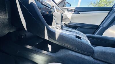 2017 Honda Civic LX   - Photo 26 - Raytown, MO 64138
