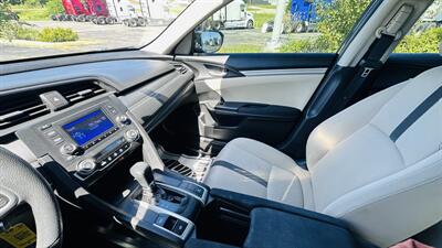 2017 Honda Civic LX   - Photo 18 - Raytown, MO 64138
