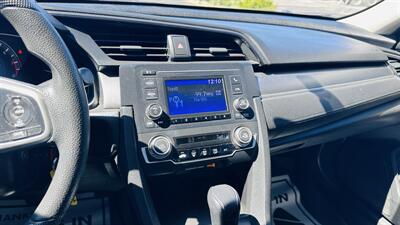 2017 Honda Civic LX   - Photo 17 - Raytown, MO 64138