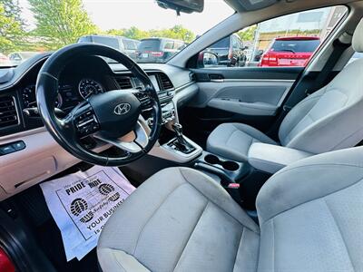 2020 Hyundai ELANTRA SEL   - Photo 16 - Kansas City, MO 64131