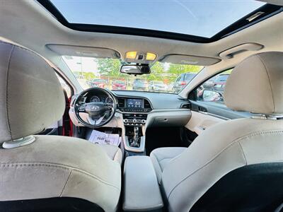 2020 Hyundai ELANTRA SEL   - Photo 18 - Kansas City, MO 64131