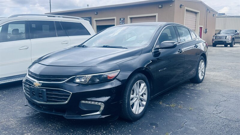 2016 Chevrolet Malibu LT   - Photo 1 - Kansas City, MO 64131