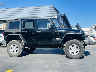 2010 Jeep Wrangler Unlimited Sport   - Photo 3 - Kansas City, MO 64131