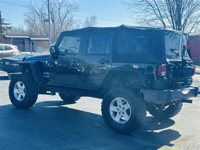 2010 Jeep Wrangler Unlimited Sport   - Photo 7 - Kansas City, MO 64131