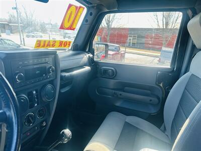 2010 Jeep Wrangler Unlimited Sport   - Photo 11 - Kansas City, MO 64131