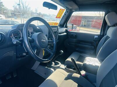 2010 Jeep Wrangler Unlimited Sport   - Photo 9 - Kansas City, MO 64131