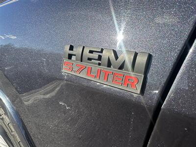 2014 Jeep Grand Cherokee Overland   - Photo 20 - Kansas City, MO 64131