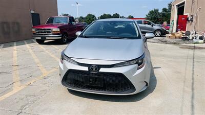 2021 Toyota Corolla LE - Photo 2 - Raytown, MO 64138