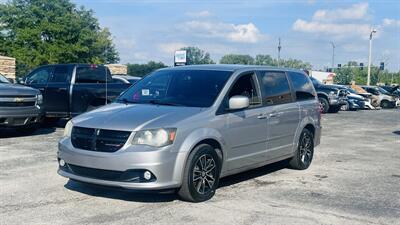 2014 Dodge Grand Caravan SXT - Photo 1 - Raytown, MO 64138