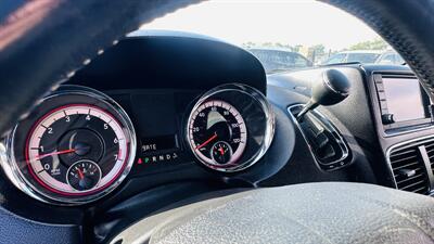 2014 Dodge Grand Caravan SXT - Photo 20 - Raytown, MO 64138