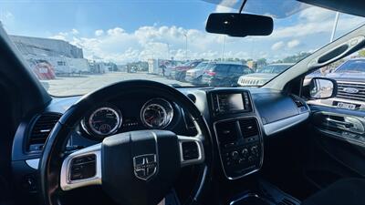 2014 Dodge Grand Caravan SXT - Photo 14 - Raytown, MO 64138