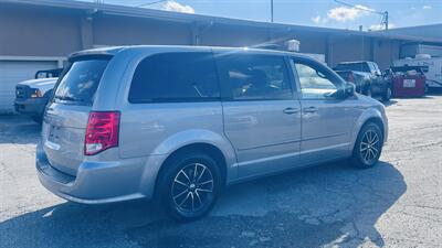 2014 Dodge Grand Caravan SXT - Photo 7 - Raytown, MO 64138