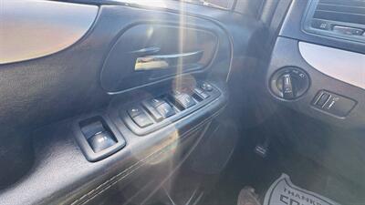 2014 Dodge Grand Caravan SXT - Photo 21 - Raytown, MO 64138