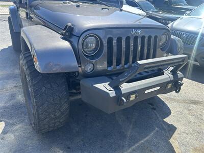 2014 Jeep Wrangler Unlimited Sahara   - Photo 8 - Kansas City, MO 64131