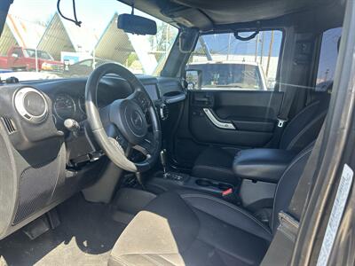 2014 Jeep Wrangler Unlimited Sahara   - Photo 9 - Kansas City, MO 64131