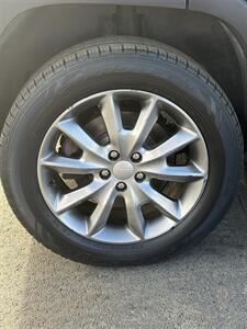 2018 Jeep Cherokee Limited   - Photo 12 - Kansas City, MO 64131