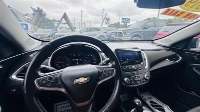 2019 Chevrolet Malibu RS - Photo 13 - Raytown, MO 64138