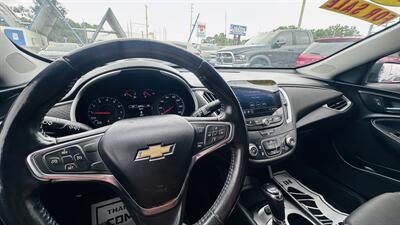 2019 Chevrolet Malibu RS - Photo 14 - Raytown, MO 64138
