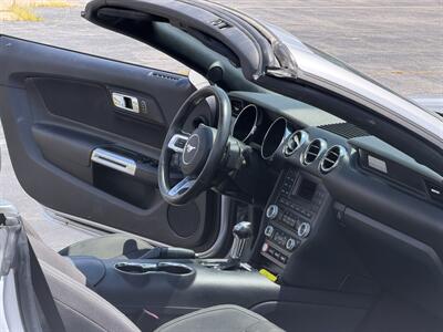 2015 Ford Mustang V6   - Photo 8 - Raytown, MO 64138