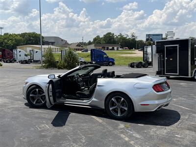 2015 Ford Mustang V6   - Photo 6 - Raytown, MO 64138