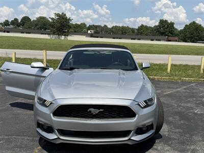2015 Ford Mustang V6   - Photo 2 - Raytown, MO 64138