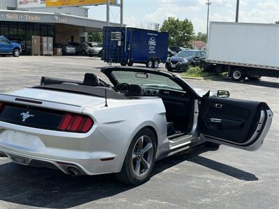 2015 Ford Mustang V6   - Photo 4 - Raytown, MO 64138