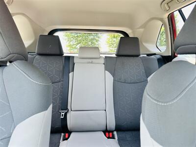 2020 Toyota RAV4 XLE - Photo 13 - Kansas City, MO 64131