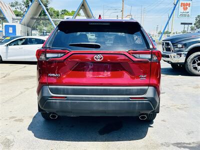 2020 Toyota RAV4 XLE - Photo 7 - Kansas City, MO 64131