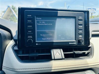 2020 Toyota RAV4 XLE - Photo 16 - Kansas City, MO 64131