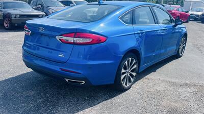 2020 Ford Fusion SE - Photo 5 - Raytown, MO 64138