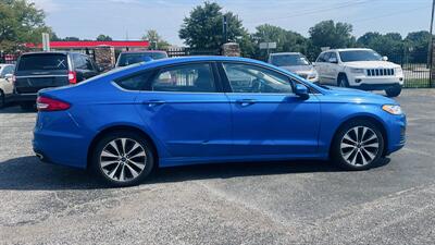 2020 Ford Fusion SE - Photo 6 - Raytown, MO 64138