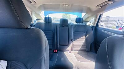2020 Ford Fusion SE   - Photo 21 - Raytown, MO 64138