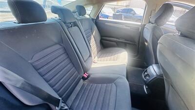 2020 Ford Fusion SE   - Photo 20 - Raytown, MO 64138