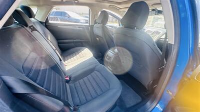 2020 Ford Fusion SE   - Photo 16 - Raytown, MO 64138