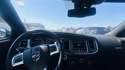 2014 Dodge Charger SXT - Photo 16 - Raytown, MO 64138