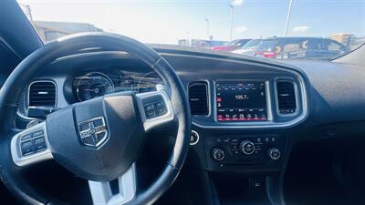 2014 Dodge Charger SXT - Photo 10 - Raytown, MO 64138