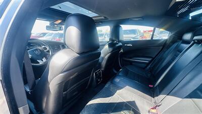 2014 Dodge Charger SXT - Photo 13 - Raytown, MO 64138