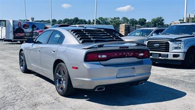 2014 Dodge Charger SXT - Photo 6 - Raytown, MO 64138