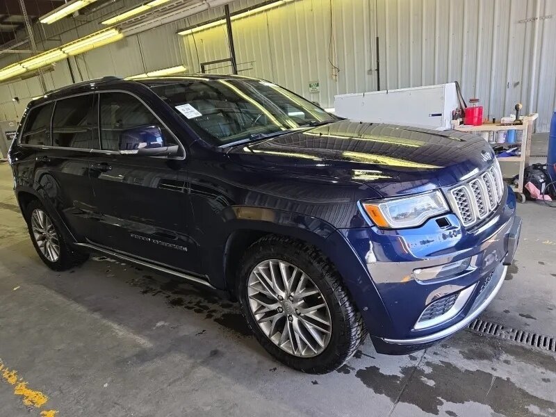 2018 Jeep Grand Cherokee Summit   - Photo 1 - Kansas City, MO 64131