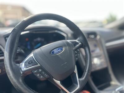 2019 Ford Fusion Hybrid Titanium - Photo 21 - Raytown, MO 64138