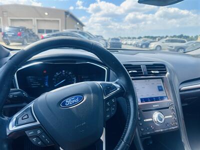 2019 Ford Fusion Hybrid Titanium - Photo 22 - Raytown, MO 64138