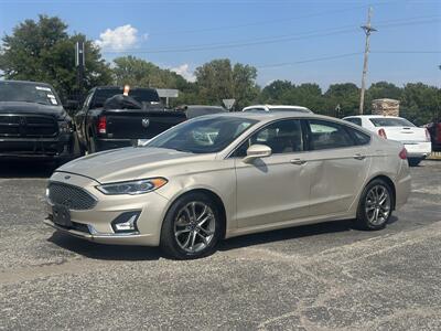 2019 Ford Fusion Hybrid Titanium - Photo 8 - Raytown, MO 64138