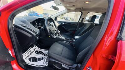 2015 Ford Focus SE - Photo 9 - Raytown, MO 64138
