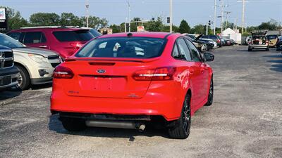 2015 Ford Focus SE - Photo 4 - Raytown, MO 64138