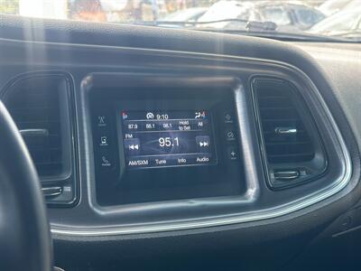 2015 Dodge Challenger R/T   - Photo 10 - Raytown, MO 64138